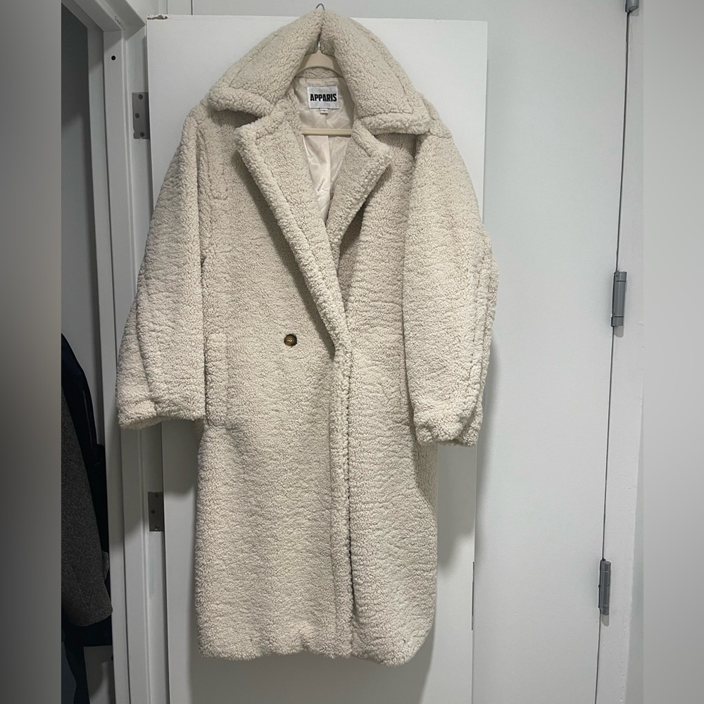 Apparis teddy coat